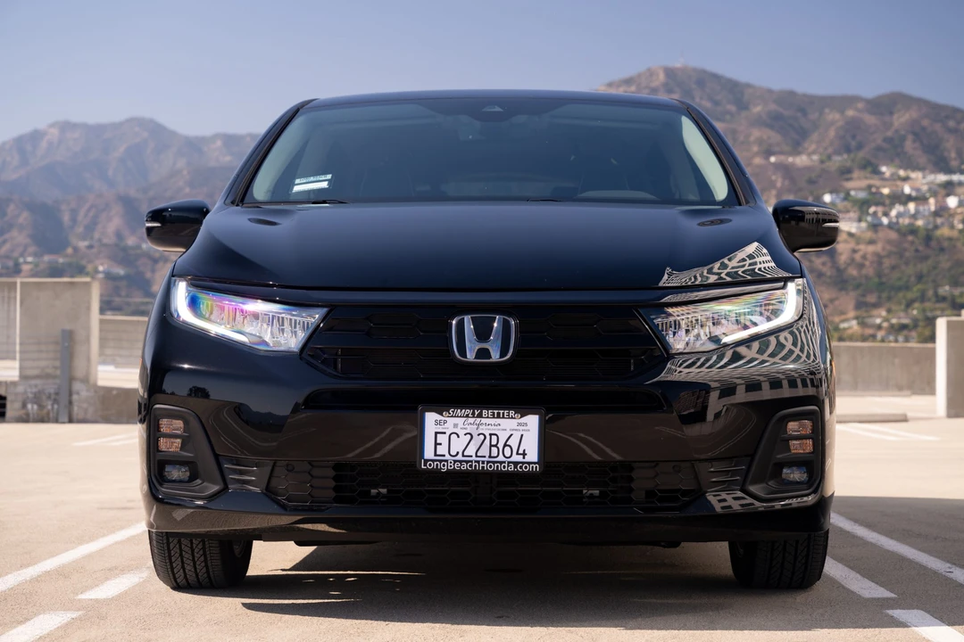 2025 Honda Odyssey - Image 3 of 31