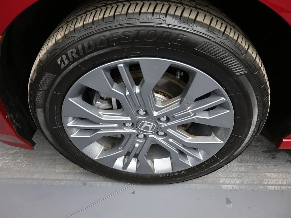 2025 Honda Odyssey - Image 14 of 21