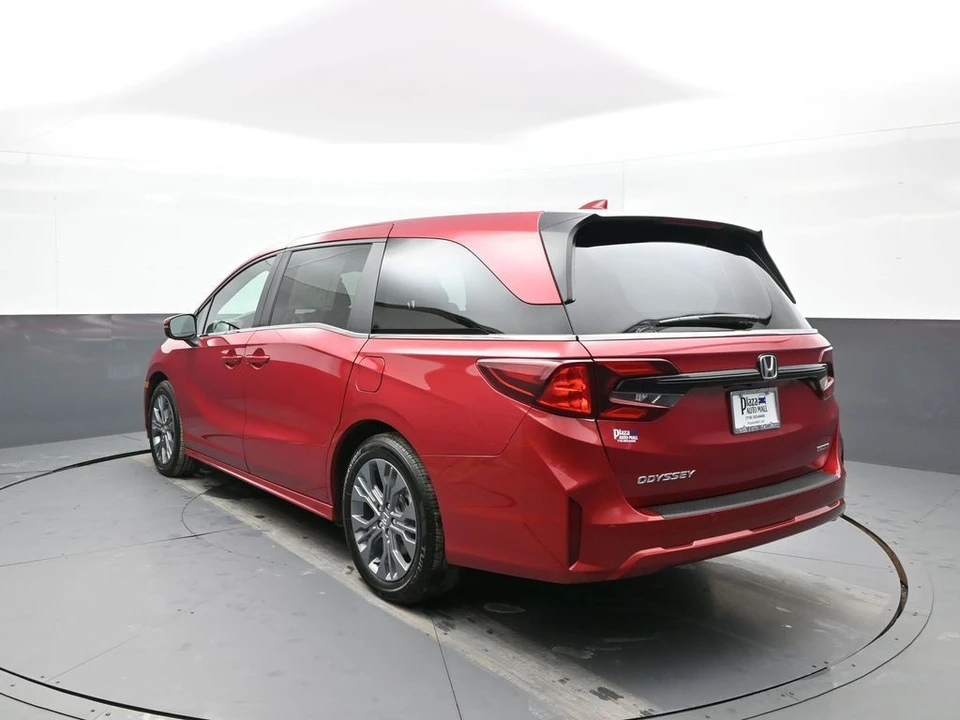 2025 Honda Odyssey - Image 8 of 21