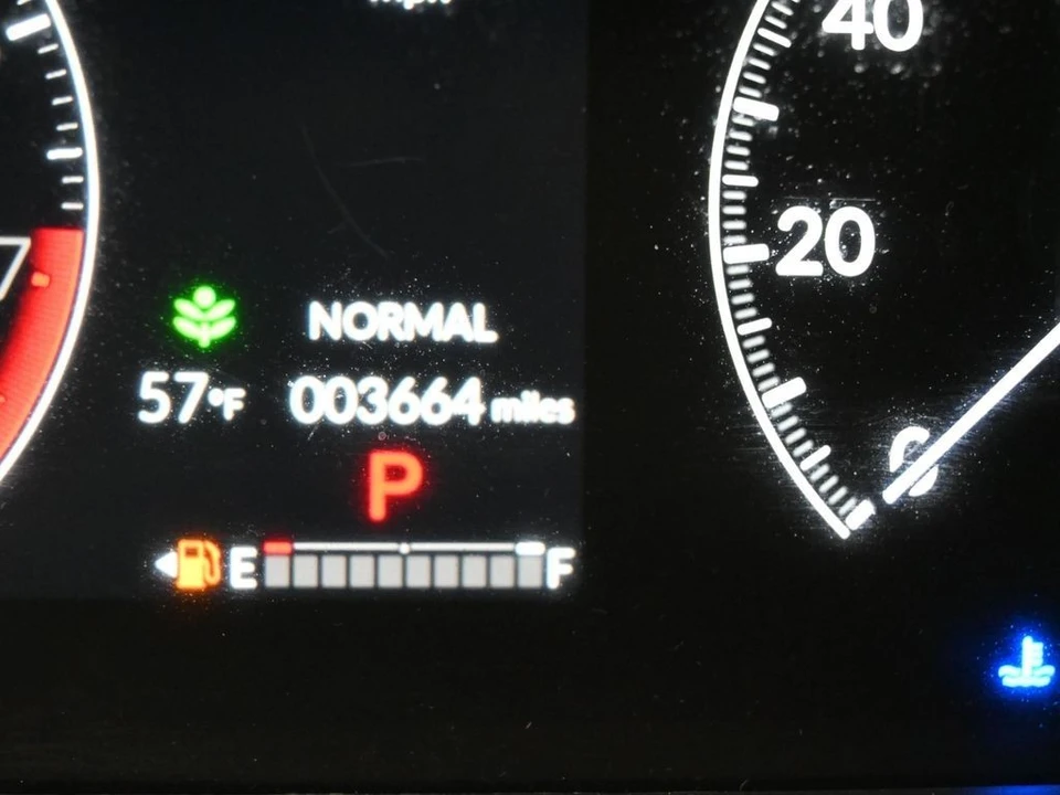 2025 Honda Odyssey - Image 16 of 21