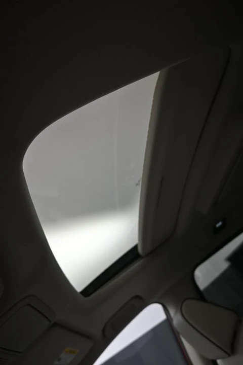 2025 Honda Odyssey - Image 18 of 21