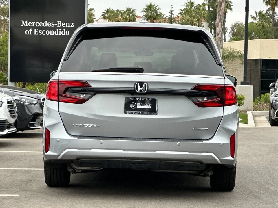 2025 Honda Odyssey - Image 4 of 31
