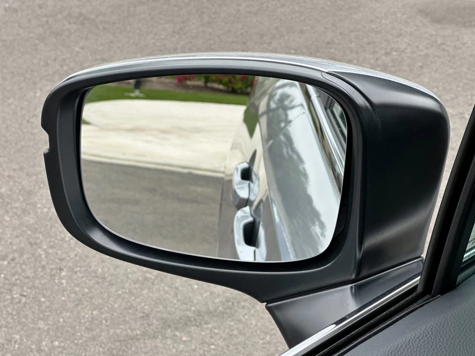 2025 Honda Odyssey - Image 9 of 31