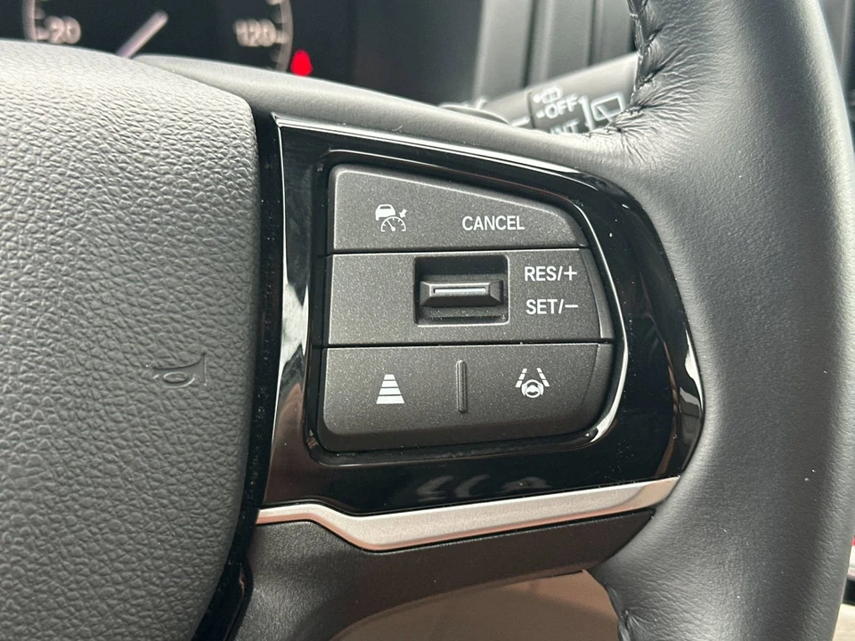 2025 Honda Odyssey - Image 29 of 31