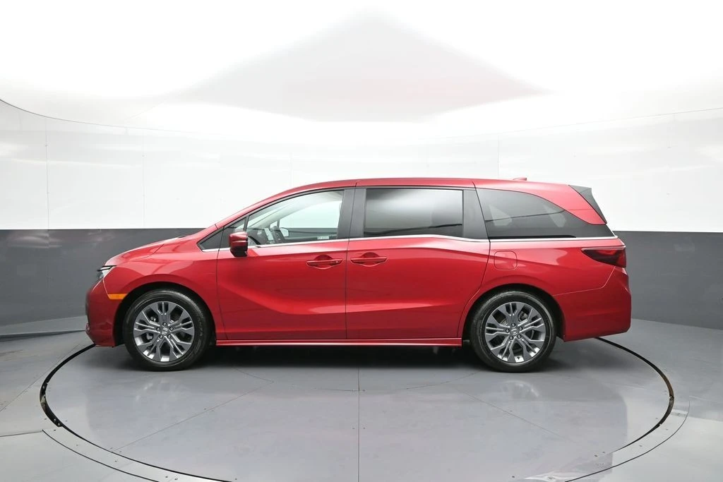 2025 Honda Odyssey - Image 9 of 31