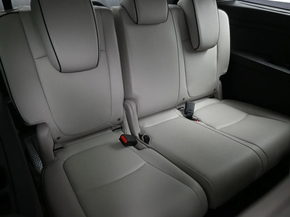 2025 Honda Odyssey - Image 25 of 31