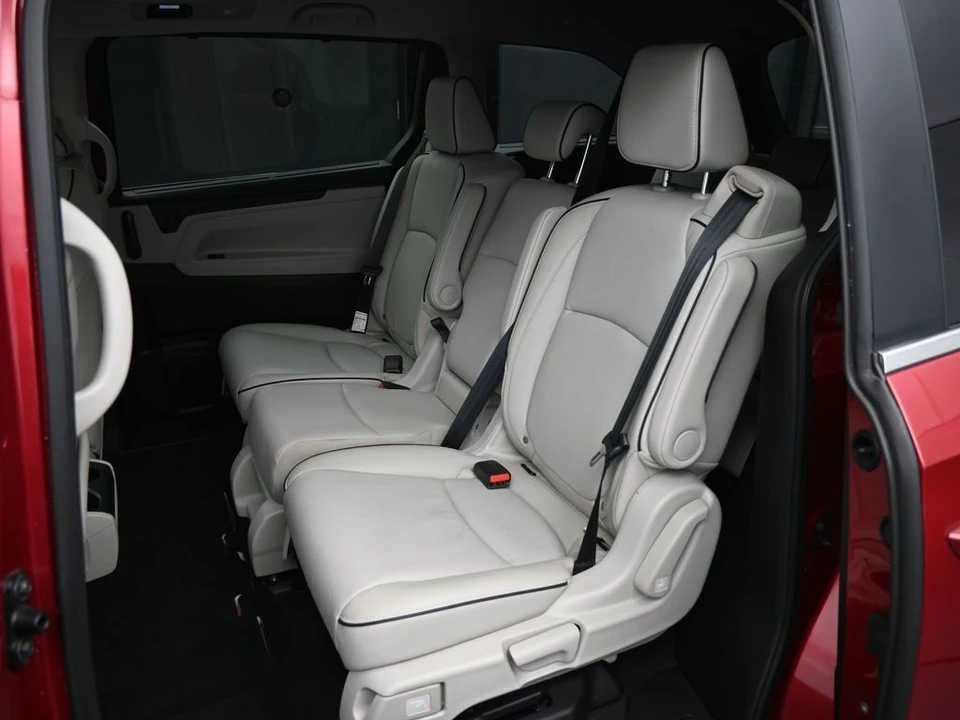 2025 Honda Odyssey - Image 22 of 31