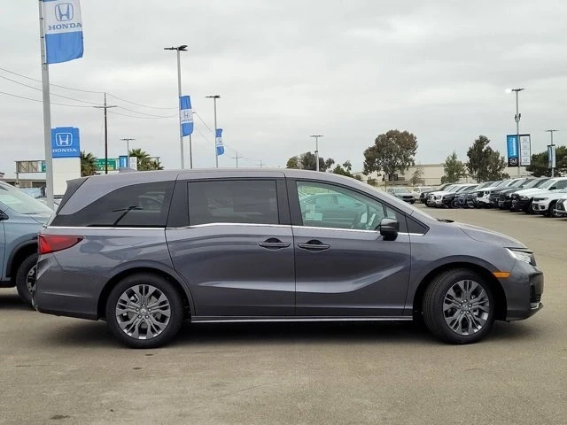 2025 Honda Odyssey - Image 4 of 12