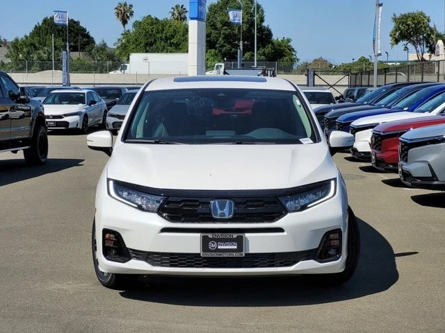 2025 Honda Odyssey - Image 2 of 12