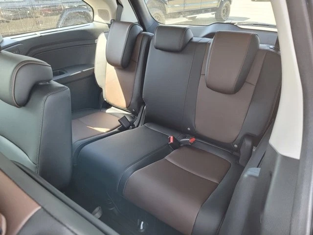 2025 Honda Odyssey - Image 9 of 12