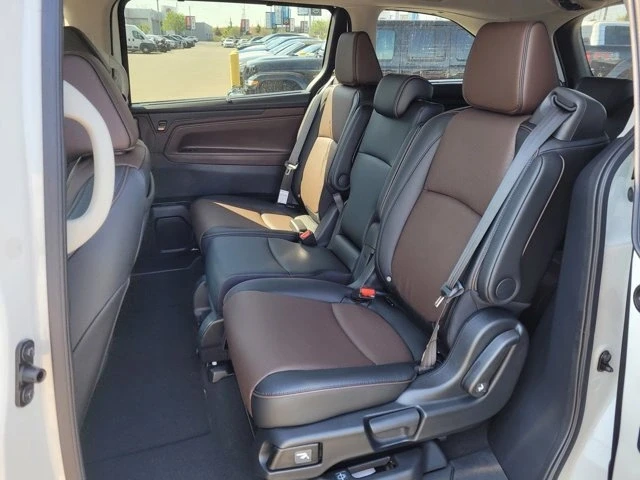 2025 Honda Odyssey - Image 8 of 12