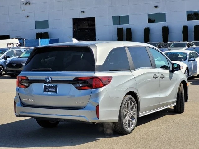 2025 Honda Odyssey - Image 5 of 12