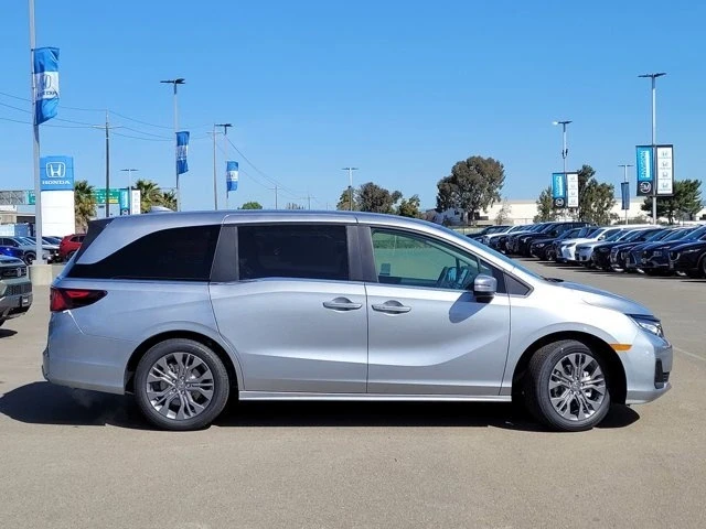 2025 Honda Odyssey - Image 4 of 12