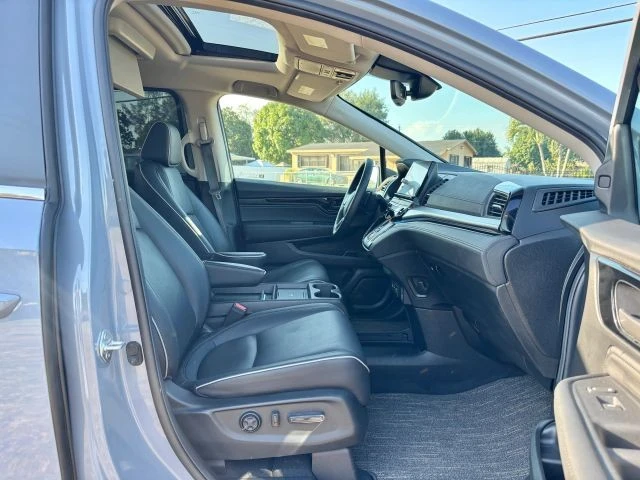 2025 Honda Odyssey - Image 9 of 21