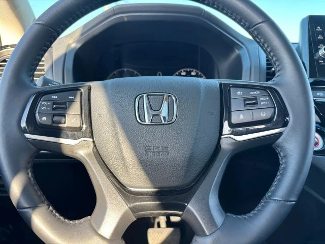 2025 Honda Odyssey - Image 13 of 21