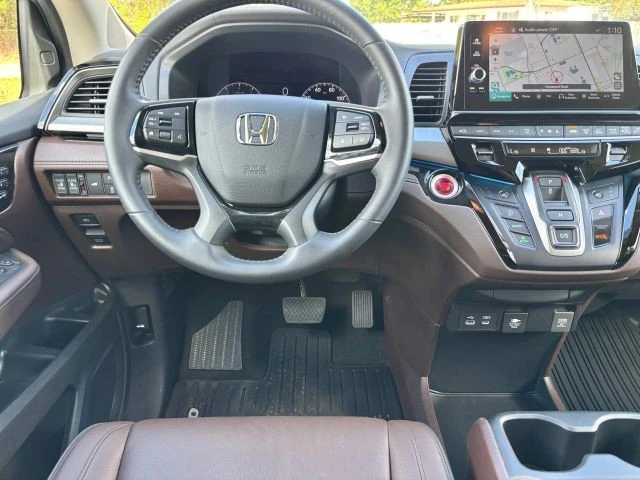 2025 Honda Odyssey - Image 11 of 21