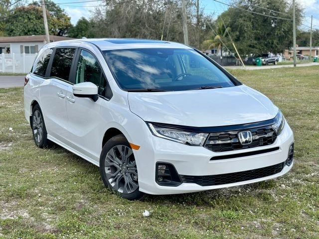 2025 Honda Odyssey - Image 3 of 21