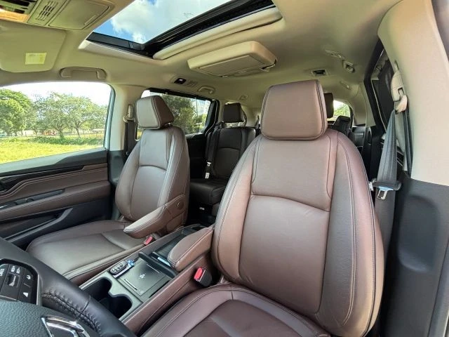 2025 Honda Odyssey - Image 20 of 21