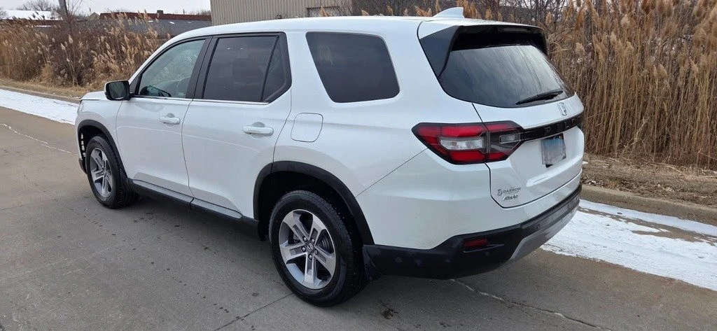 2025 Honda Pilot 4th Gen - Image 6 of 6