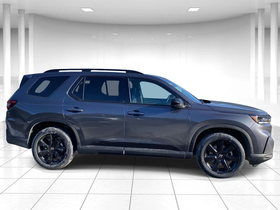 2025 Honda Pilot 4th Gen - Image 2 of 15
