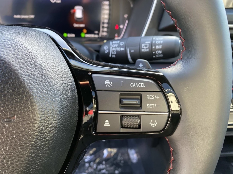 2025 Honda Pilot 4th Gen - Image 15 of 15