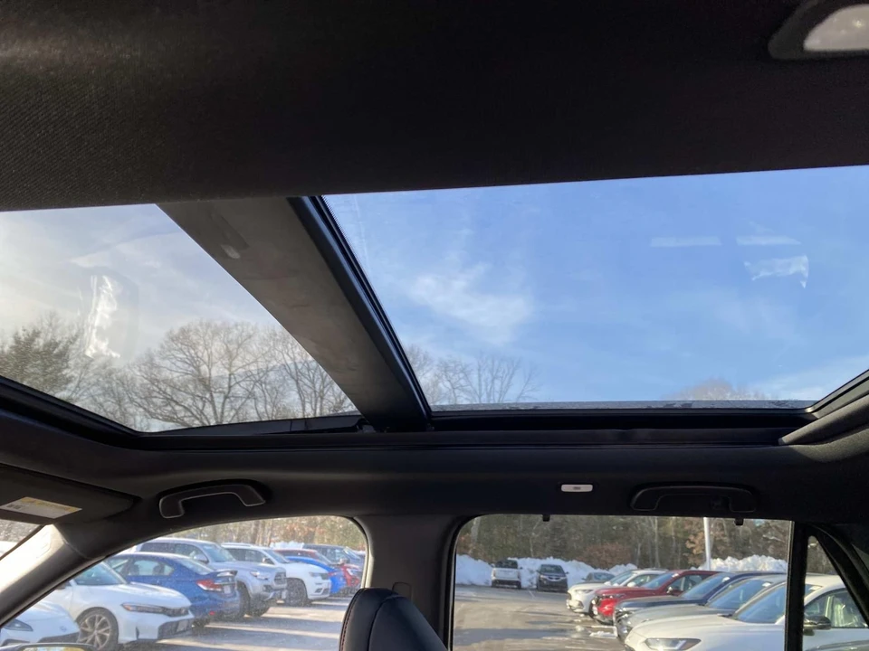 2025 Honda Pilot 4th Gen - Image 7 of 15