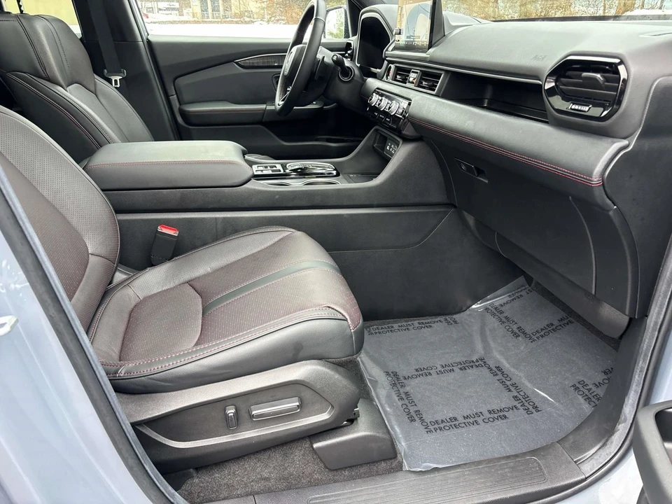 2025 Honda Pilot 4th Gen - Image 10 of 21