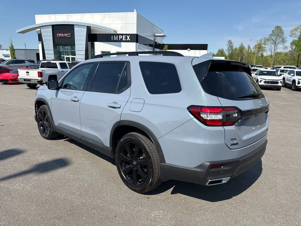 2025 Honda Pilot 4th Gen - Image 3 of 21