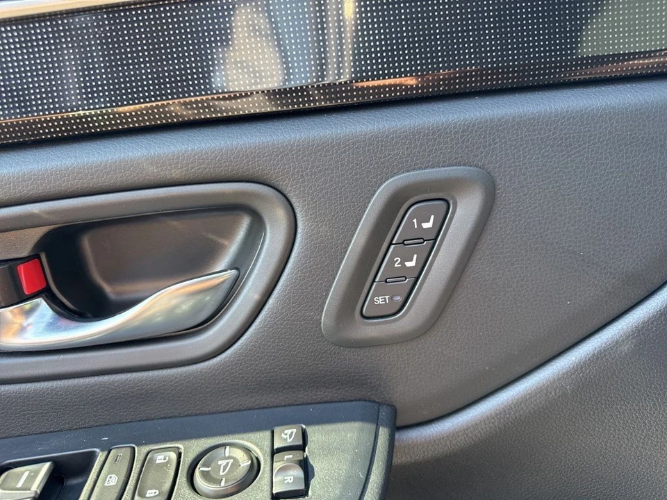 2025 Honda Pilot 4th Gen - Image 11 of 21