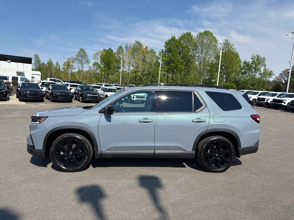 2025 Honda Pilot 4th Gen - Image 2 of 21
