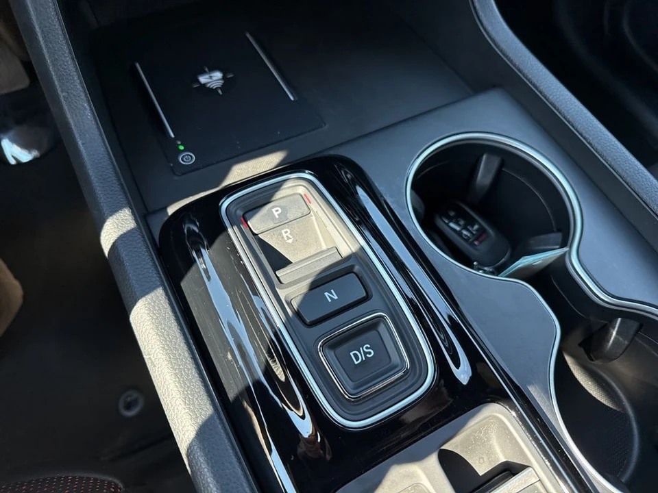 2025 Honda Pilot 4th Gen - Image 19 of 21