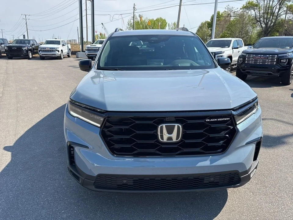 2025 Honda Pilot 4th Gen - Image 8 of 21