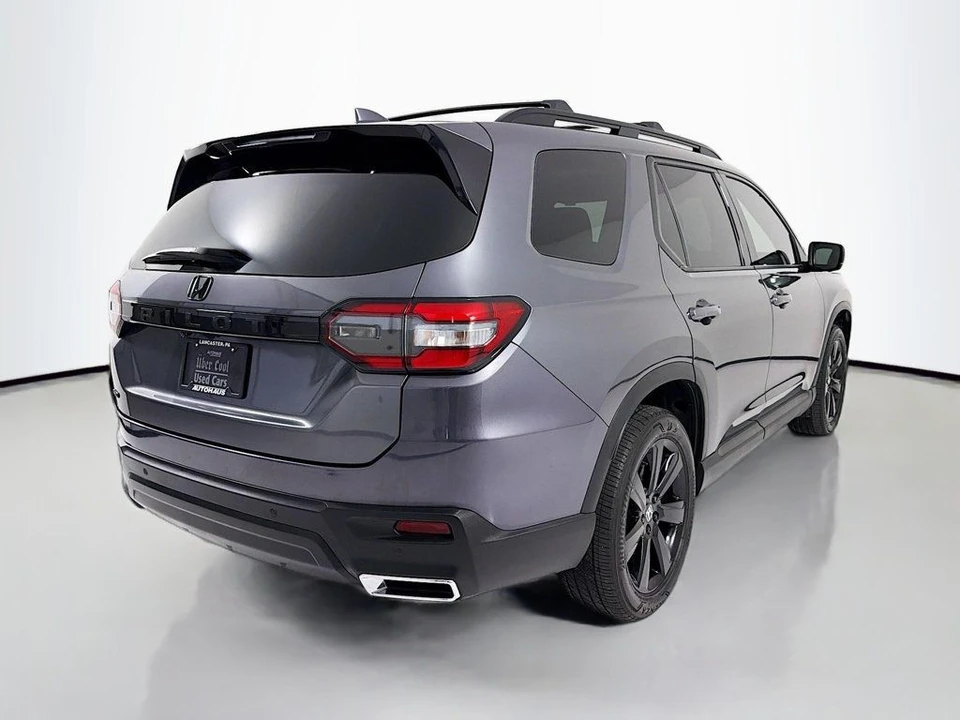 2025 Honda Pilot 4th Gen - Image 7 of 12
