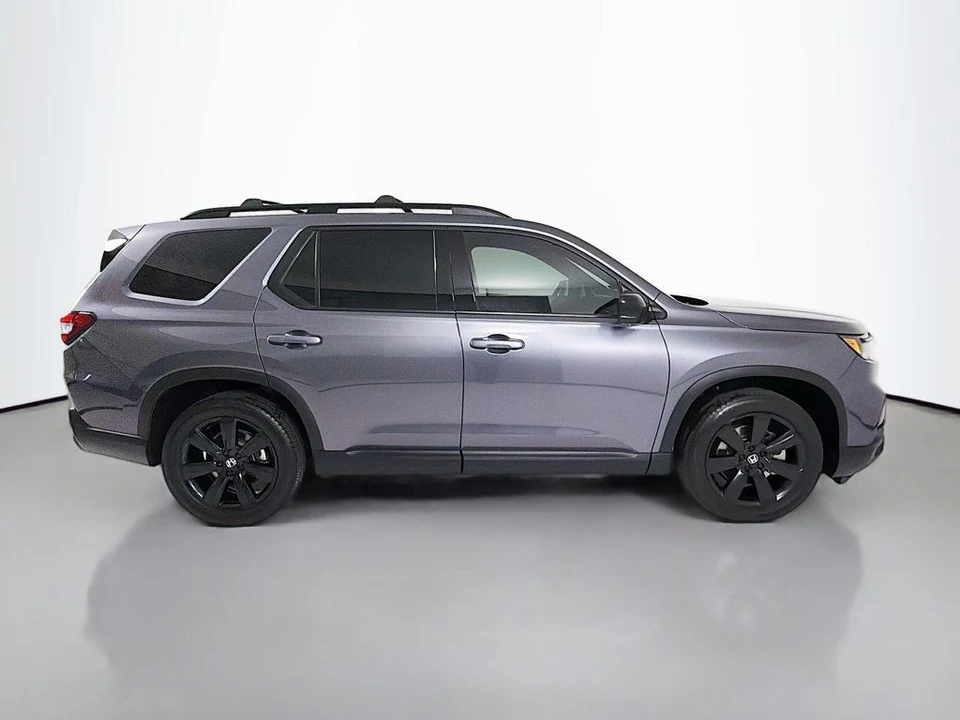 2025 Honda Pilot 4th Gen - Image 8 of 12