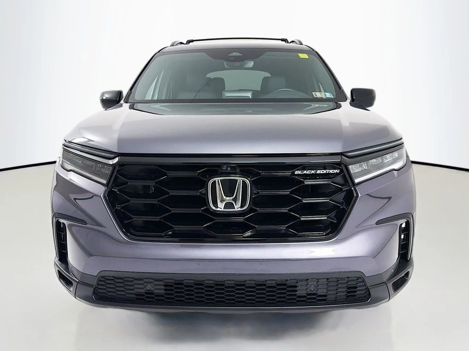 2025 Honda Pilot 4th Gen - Image 2 of 12