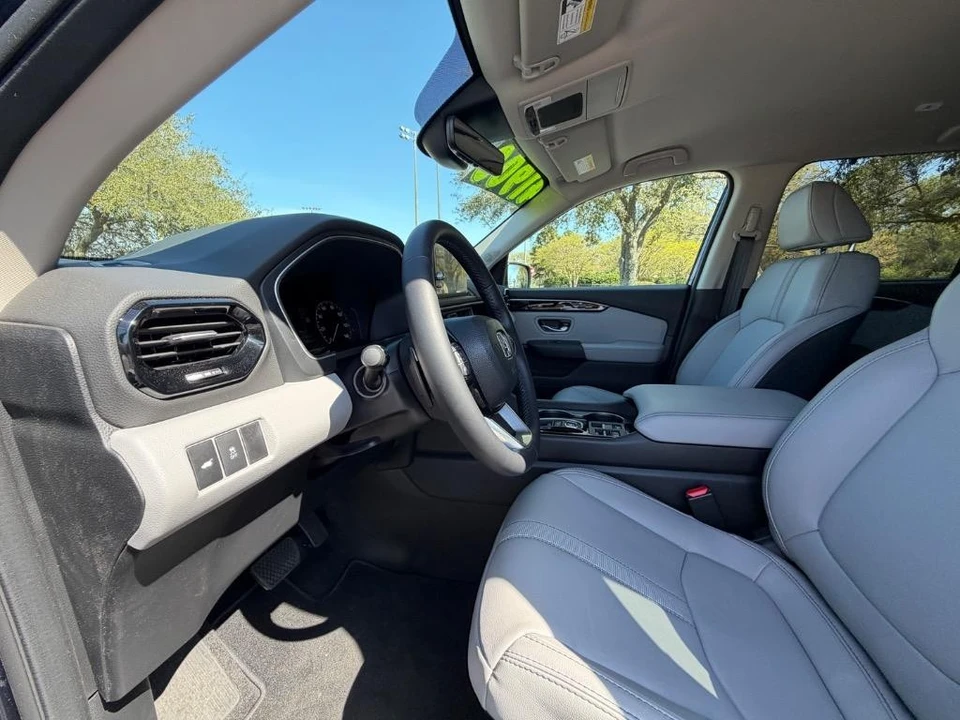 2025 Honda Pilot 4th Gen - Image 8 of 21