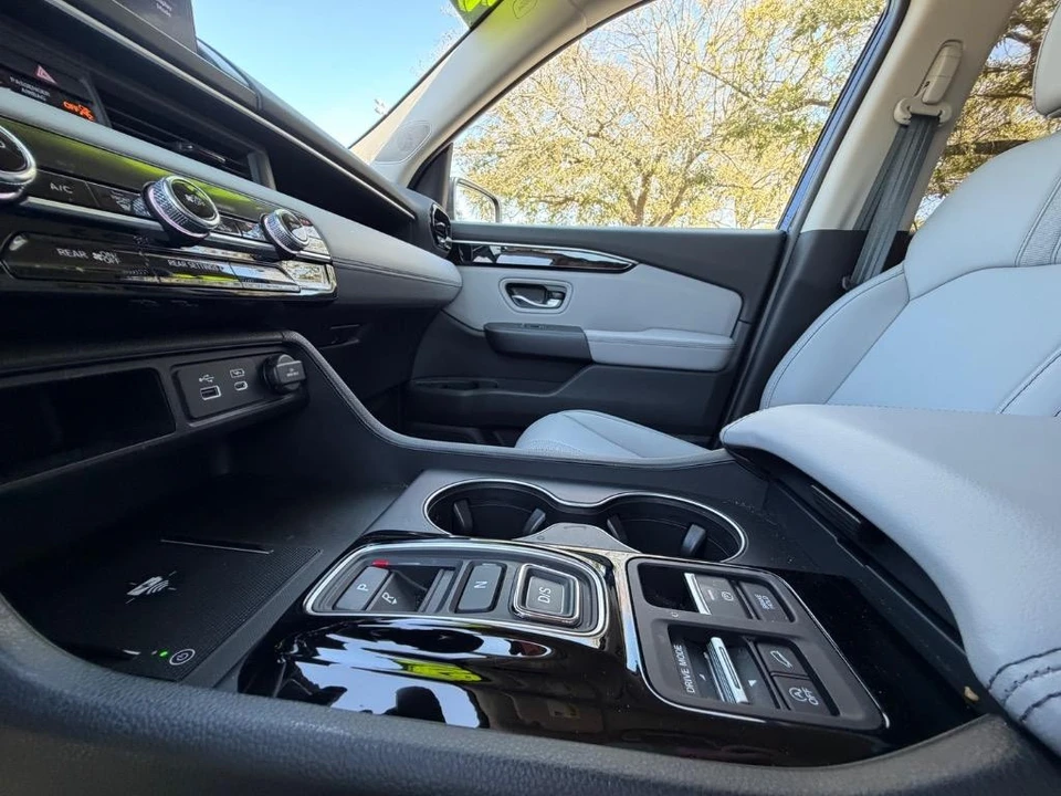 2025 Honda Pilot 4th Gen - Image 20 of 21