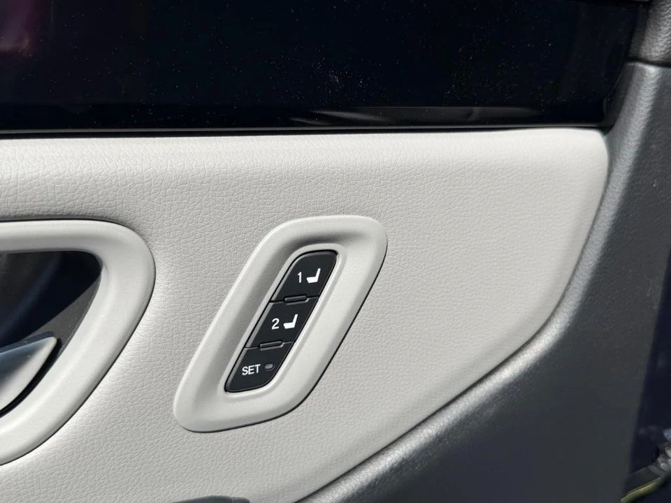 2025 Honda Pilot 4th Gen - Image 6 of 21