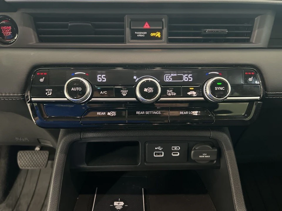 2025 Honda Pilot 4th Gen - Image 14 of 21