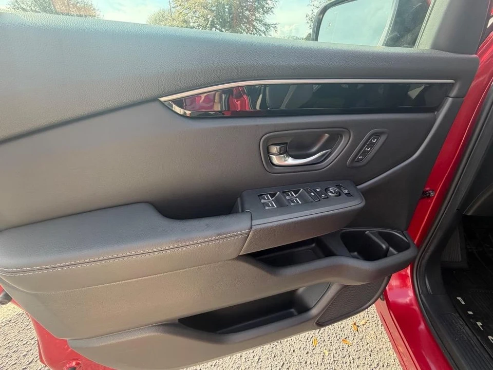 2025 Honda Pilot 4th Gen - Image 5 of 21