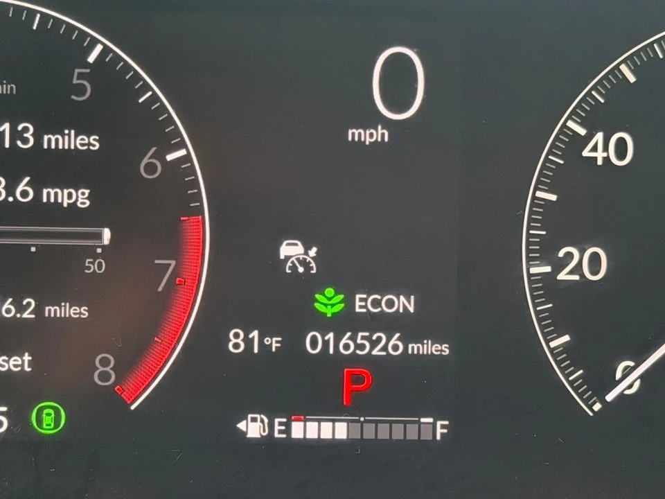 2025 Honda Pilot 4th Gen - Image 16 of 21