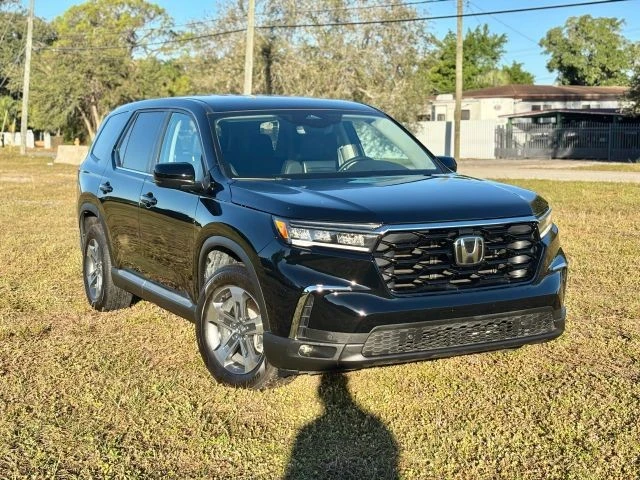 2025 Honda Pilot 4th Gen - Image 3 of 21