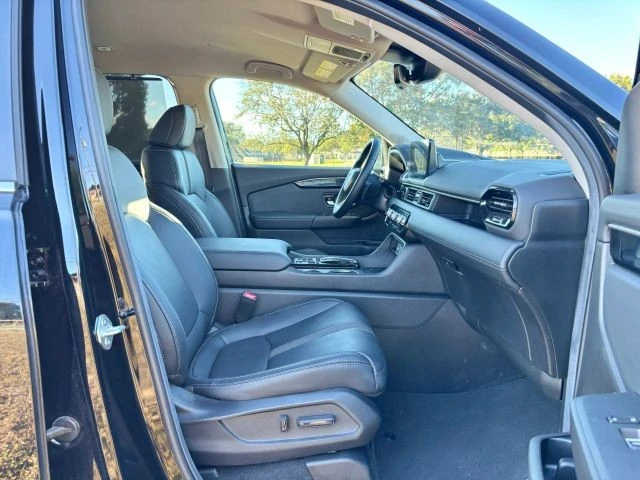 2025 Honda Pilot 4th Gen - Image 9 of 21