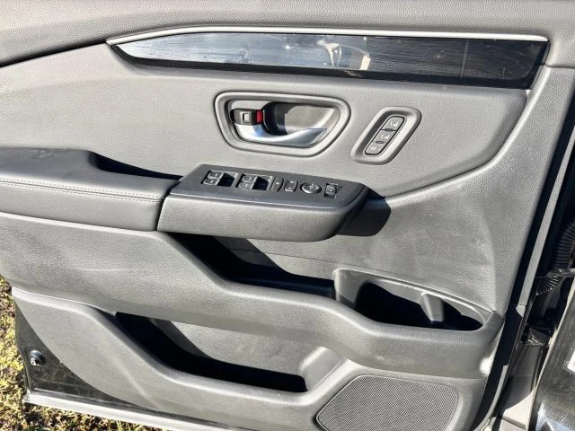 2025 Honda Pilot 4th Gen - Image 19 of 21