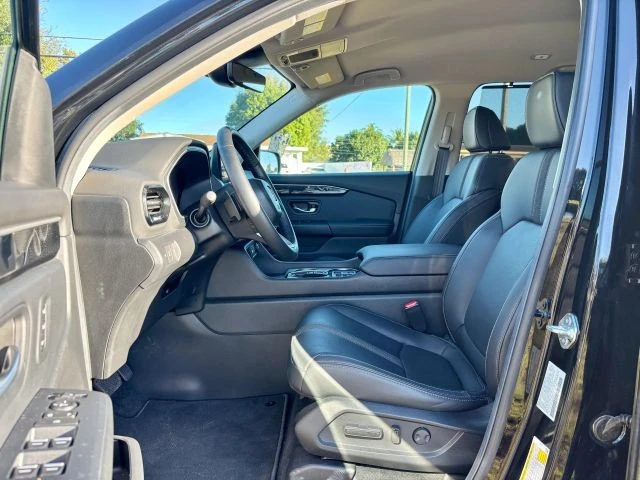 2025 Honda Pilot 4th Gen - Image 7 of 21