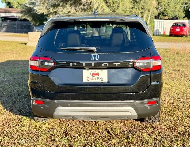 2025 Honda Pilot 4th Gen - Image 5 of 21