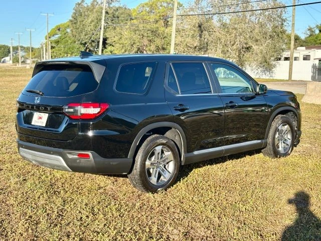 2025 Honda Pilot 4th Gen - Image 4 of 21