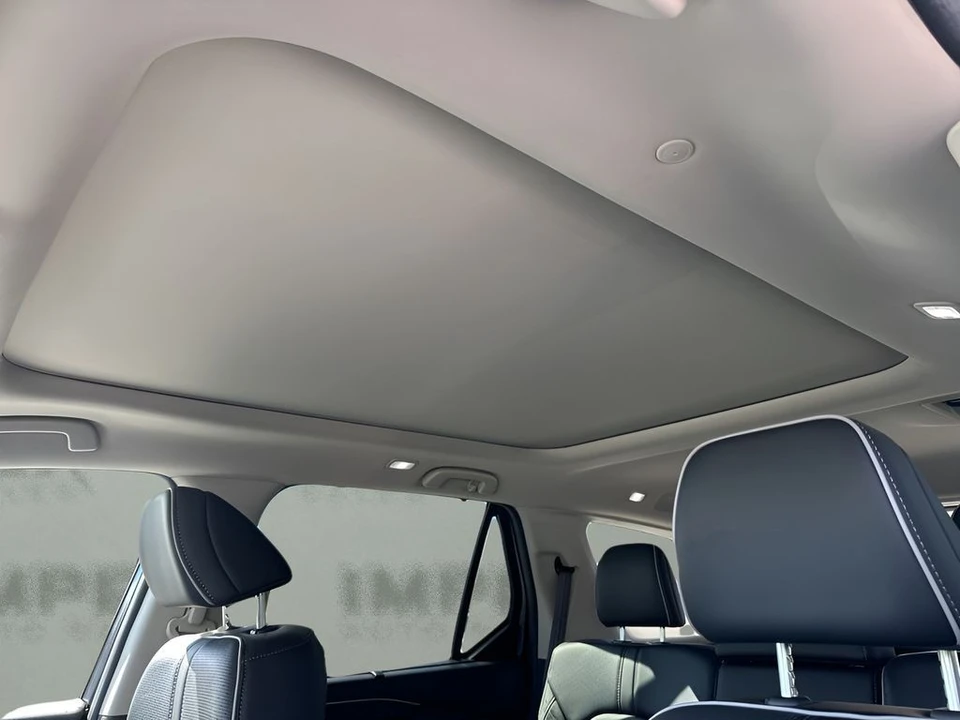 2025 Honda Pilot 4th Gen - Image 11 of 21