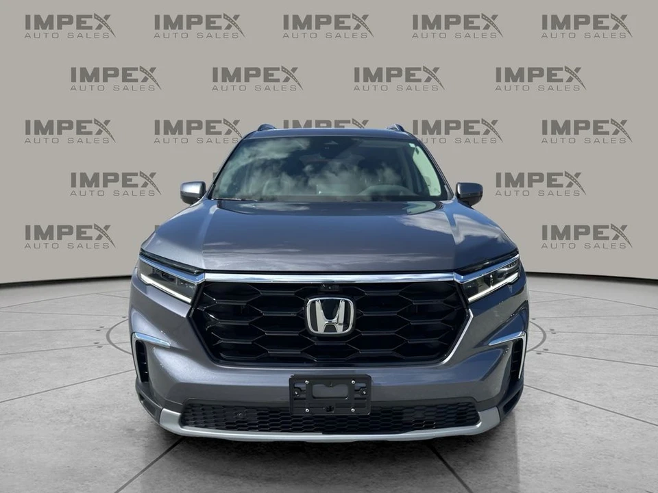 2025 Honda Pilot 4th Gen - Image 8 of 21