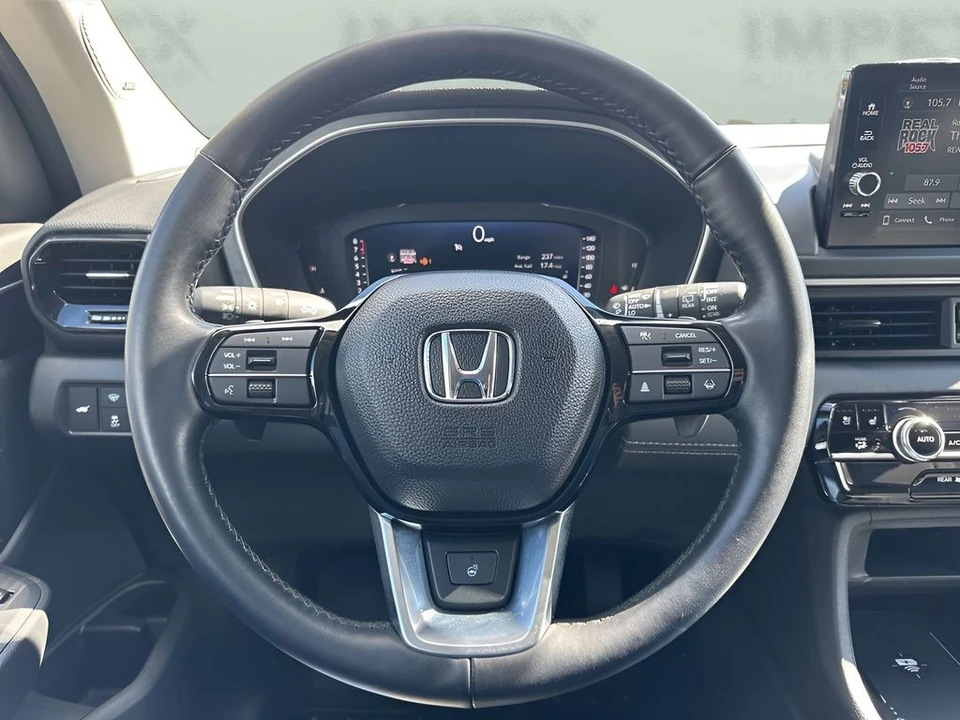 2025 Honda Pilot 4th Gen - Image 14 of 21
